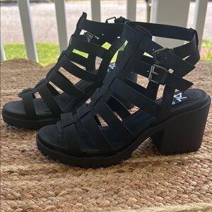 NWOT Stylish Black Strappy Heeled Sandals